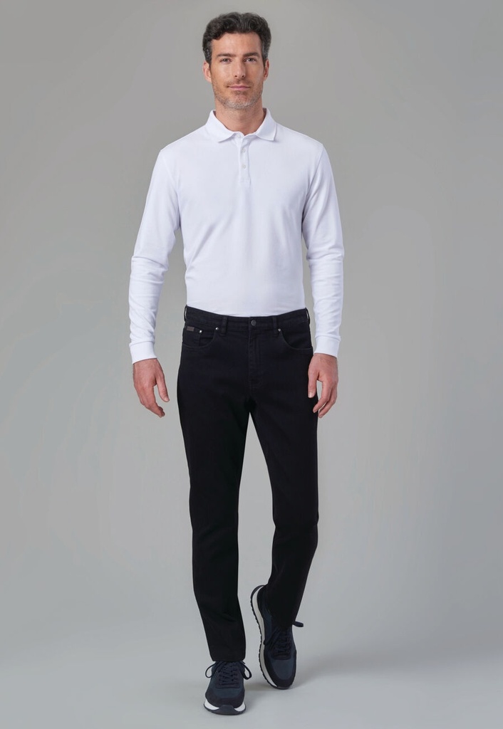 https://www.brooktaverner.com/media/catalog/product/b/o/boulder_jeans_-_black_frederick_polo_-_white_-_download_for_web.jpg