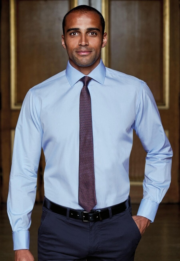 https://www.brooktaverner.com/media/catalog/product/c/h/chester_shirt_-_blue_-_download_for_web_1_.jpg