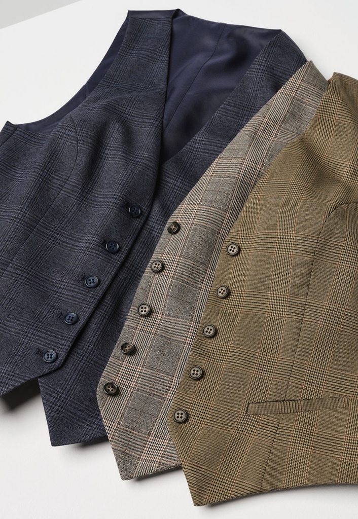 https://www.brooktaverner.com/media/catalog/product/o/l/olivia-waistcoat-triple.jpg